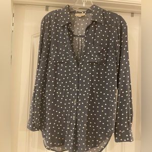 LOFT OUTLET- Button-up Blouse, Soft touch w/ flowy fit. Easy to dress up/down.